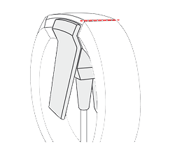 En laddningskabel fastspänd på undersidan av ett aktivitetsarmband